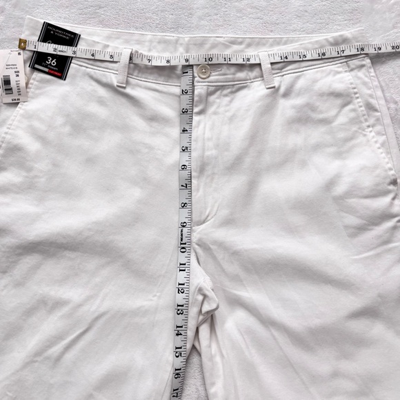 ROUNDTREE & YORKE Casuals Men's Classic Fit  White Chino Shorts--NWT--36 - Picture 10 of 11